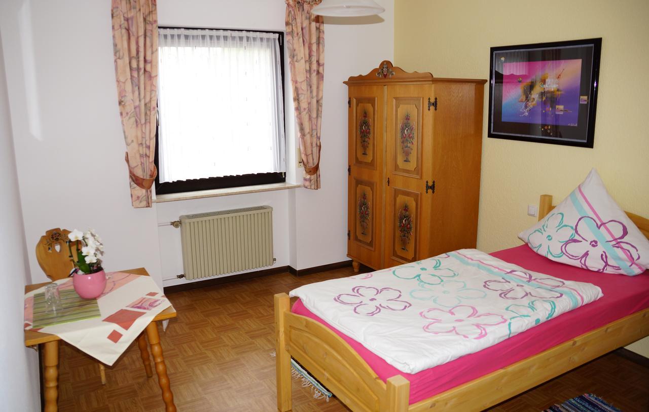Hotel Garni Berghof Heigenbruecken Esterno foto